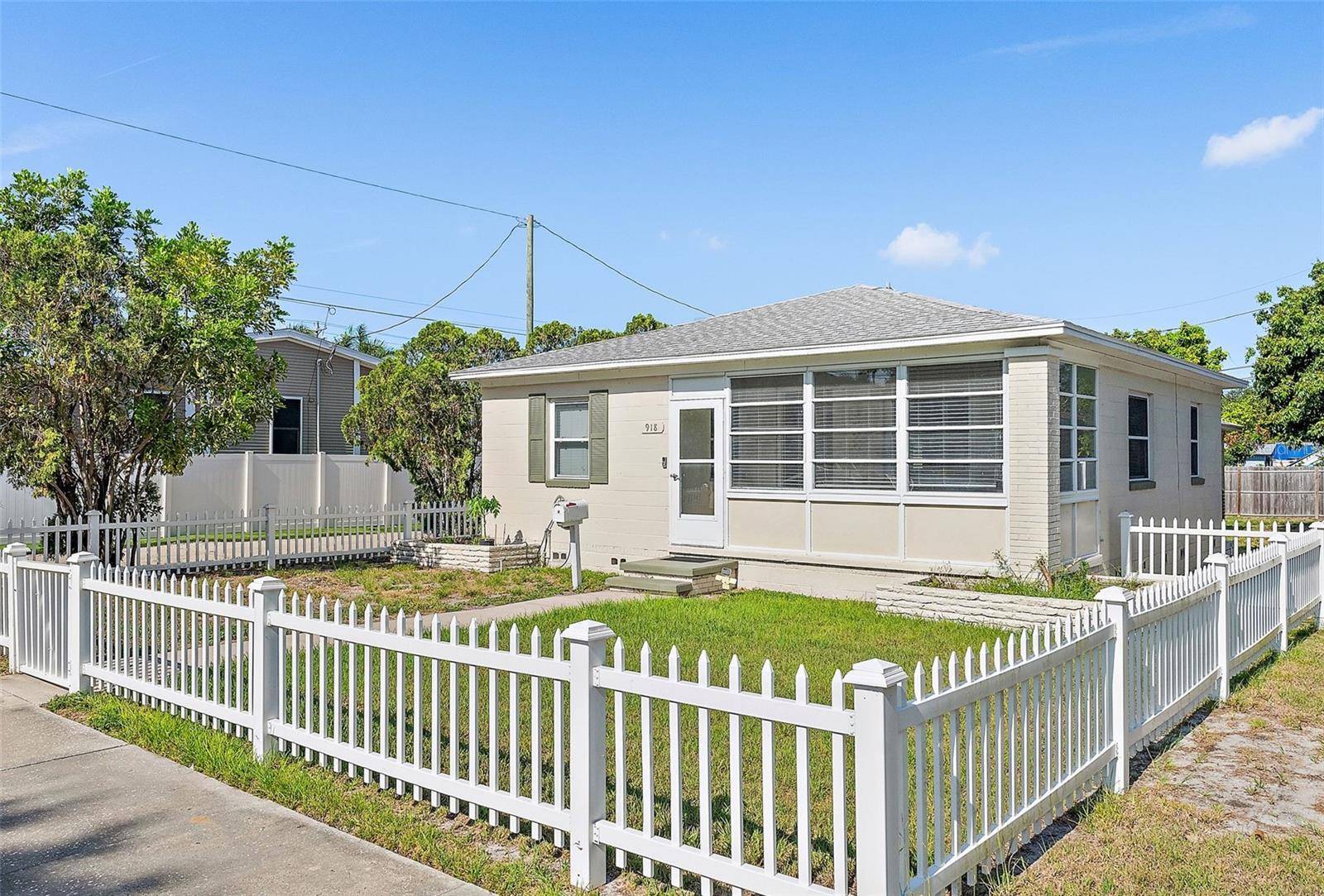 St Petersburg, FL 33713,918 27TH ST N