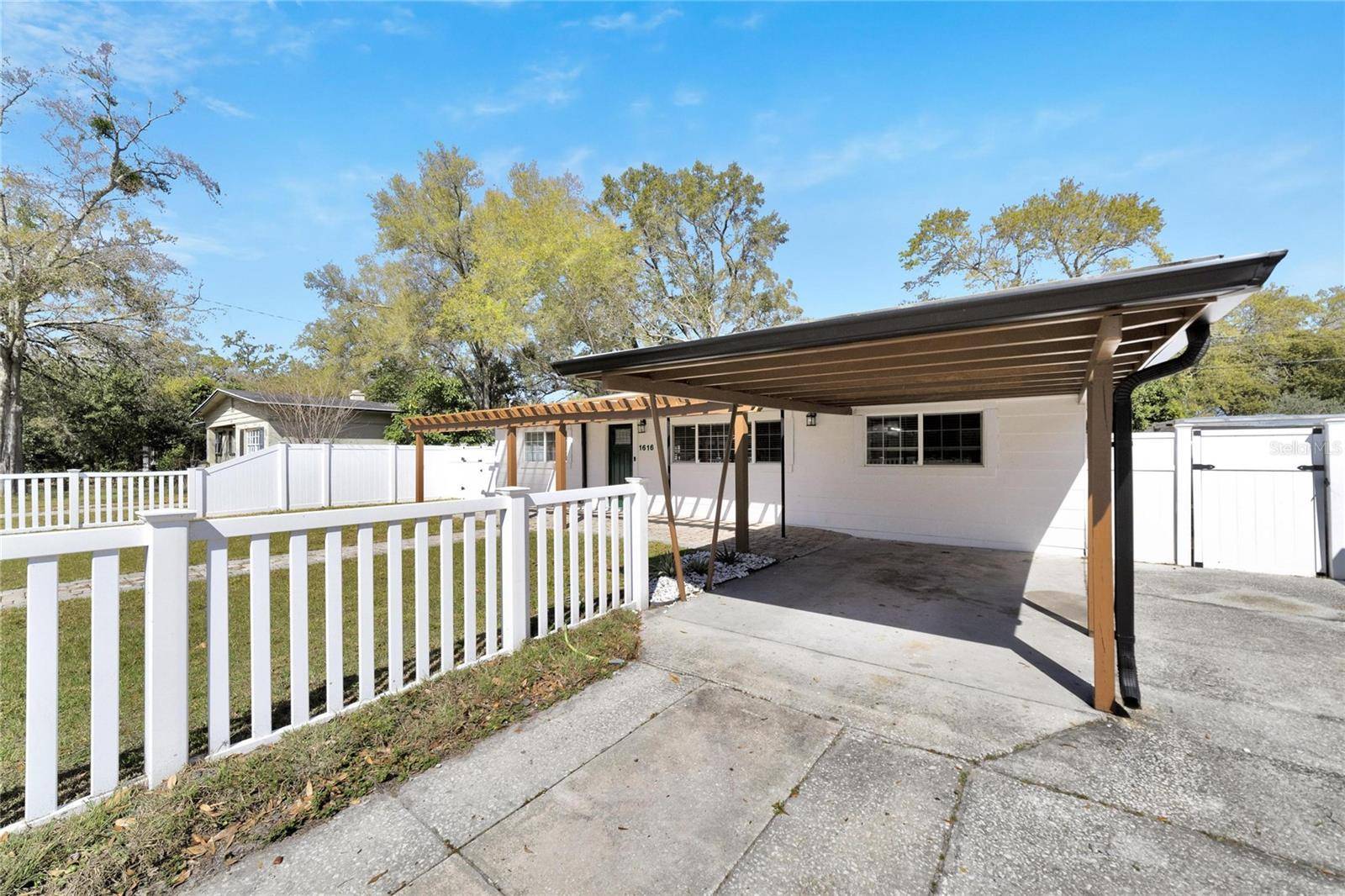 Lakeland, FL 33801,1616 HUNTINGTON ST
