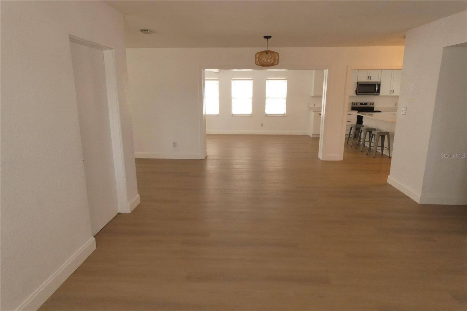 St Petersburg, FL 33702,8468 7TH WAY N