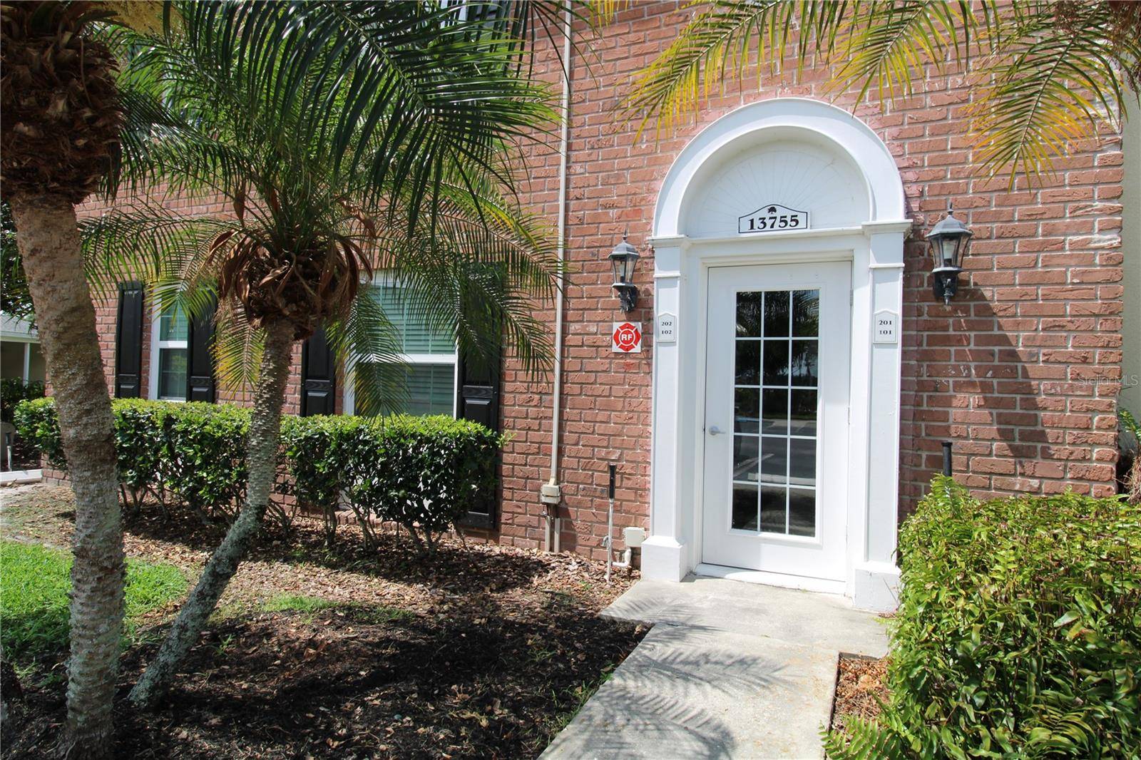 Tampa, FL 33618,13755 ORANGE SUNSET DR #101