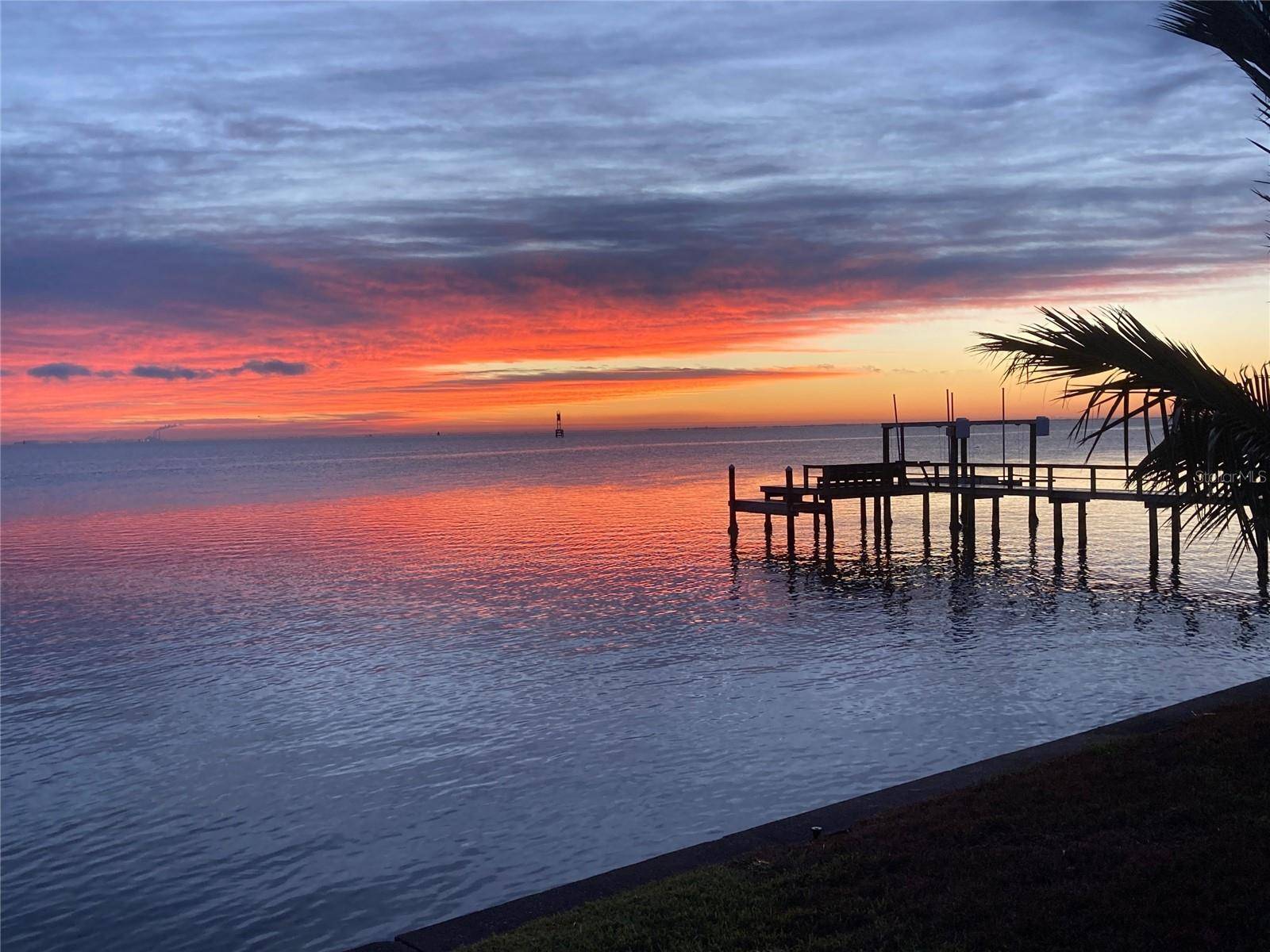 St Petersburg, FL 33704,1967 BRIGHTWATERS BLVD NE