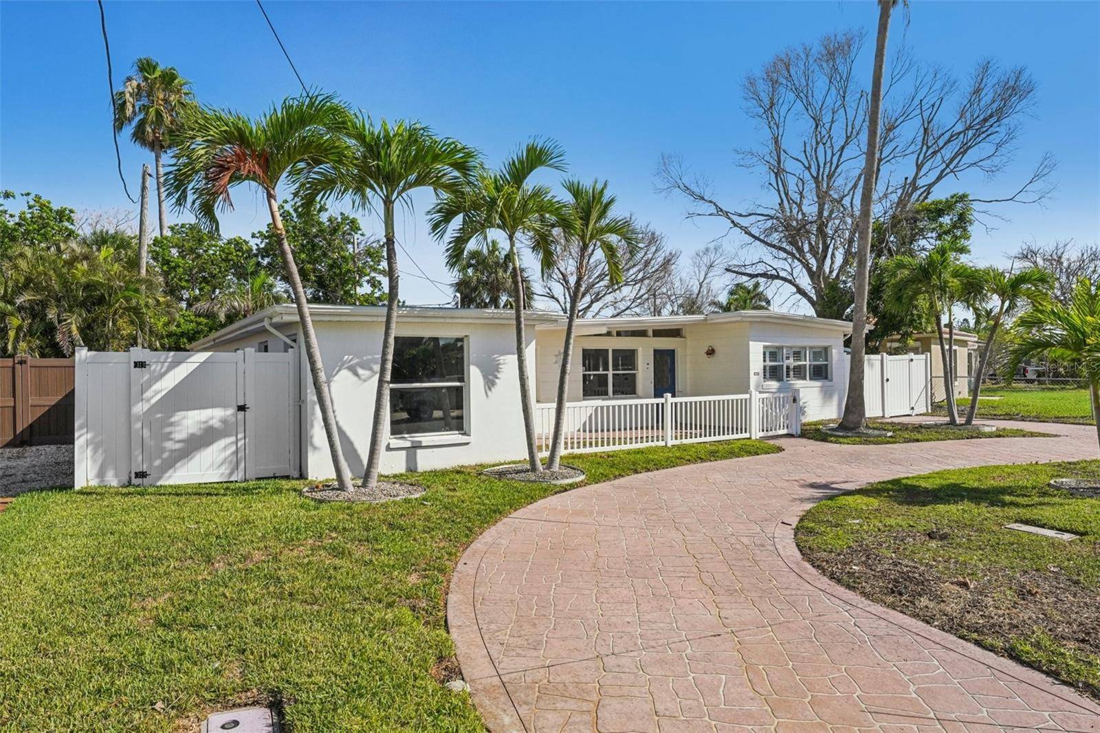Madeira Beach, FL 33708,709 PRUITT DR
