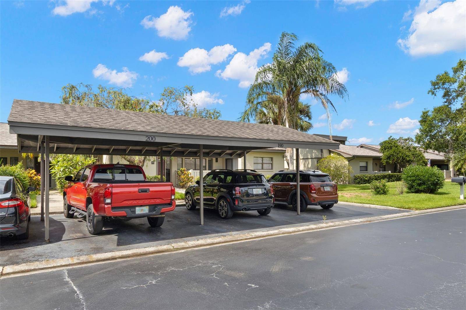 Oldsmar, FL 34677,190 DALE PL
