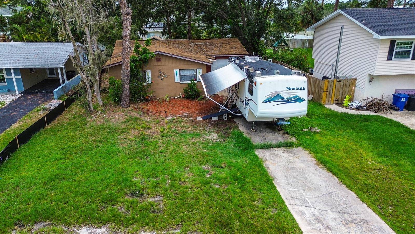 St Petersburg, FL 33703,1726 MASSACHUSETTS AVE NE