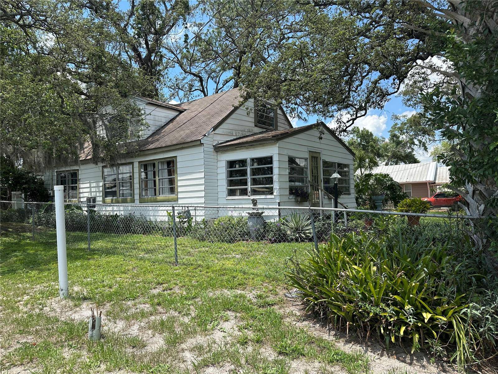 Tampa, FL 33604,8502 N BRANCH AVE
