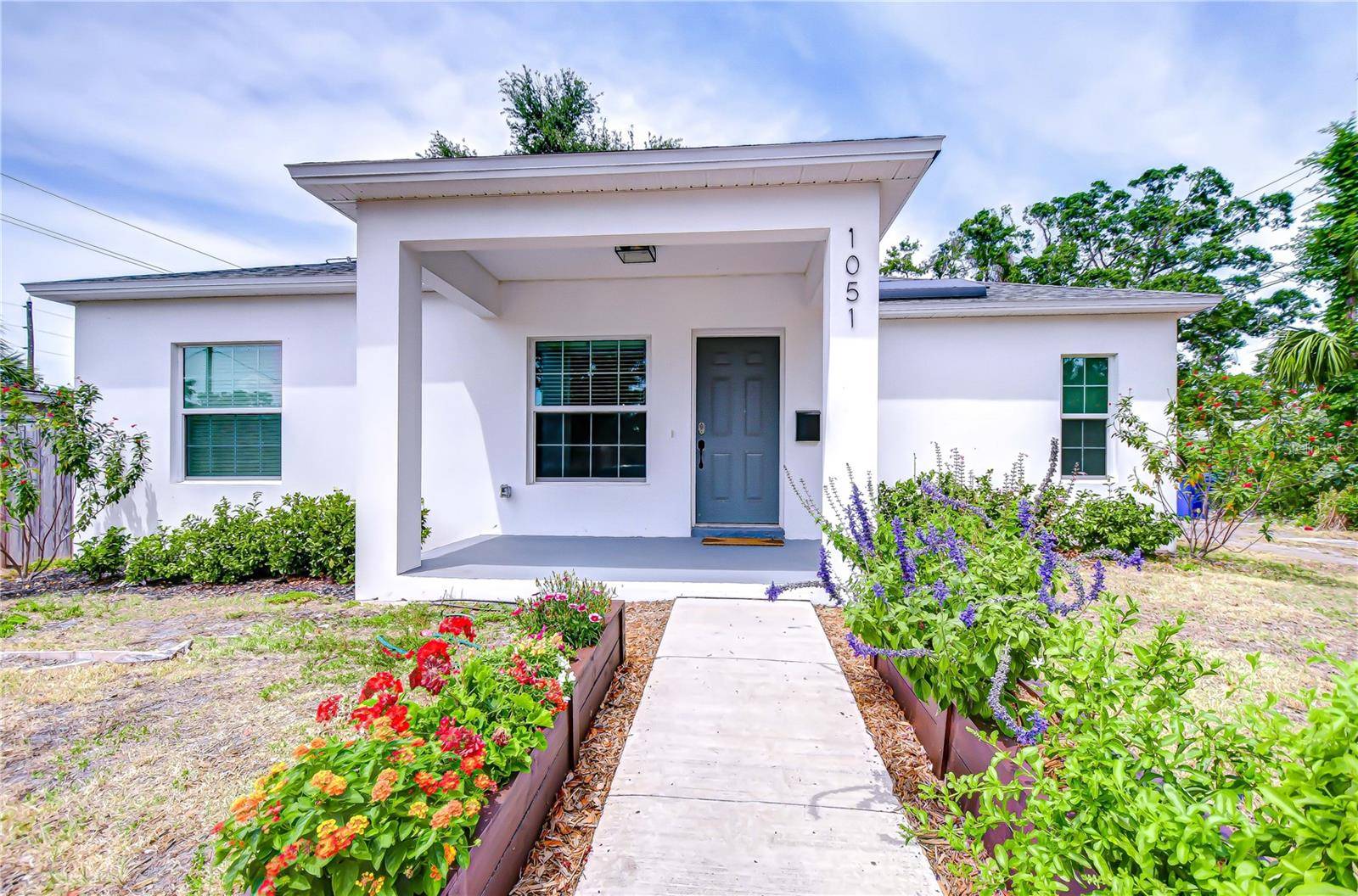 St Petersburg, FL 33711,1051 44TH ST S