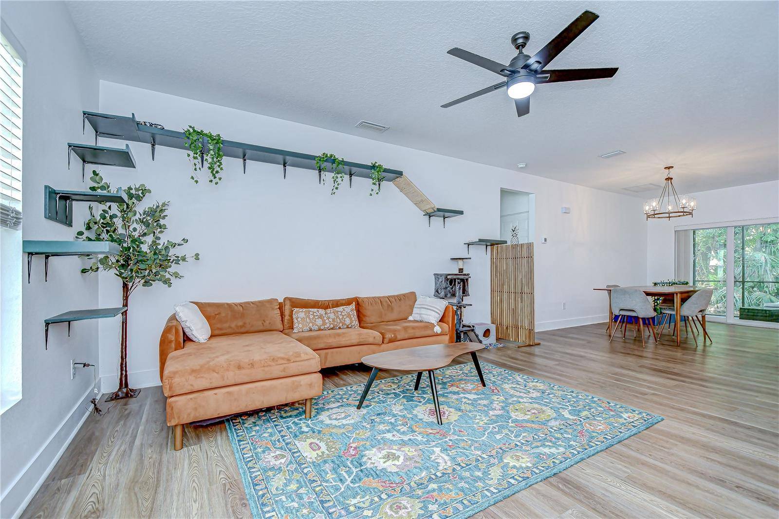 St Petersburg, FL 33711,1051 44TH ST S