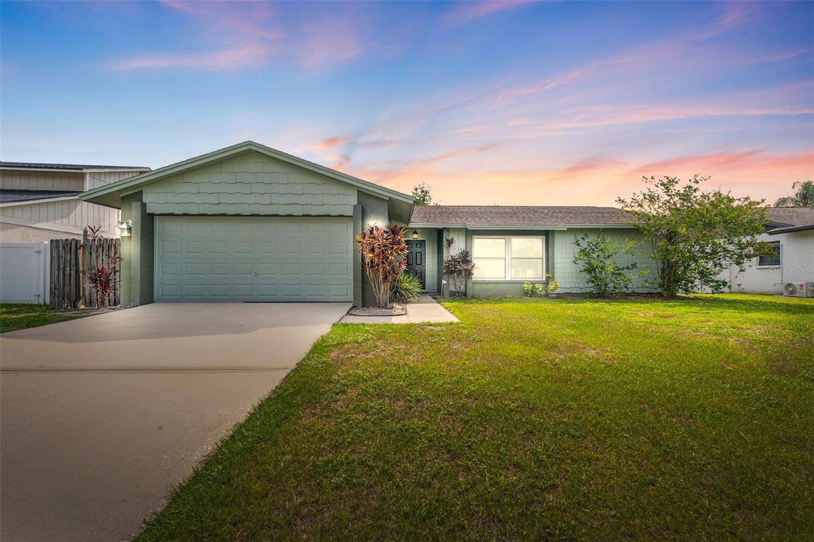 Tampa, FL 33624,15917 CRYING WIND DR