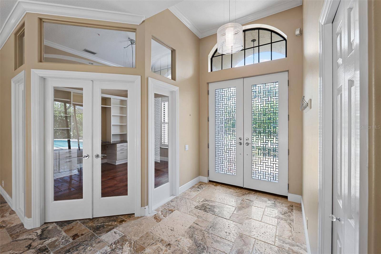 Gulfport, FL 33707,5904 PELICAN BAY PLZ S