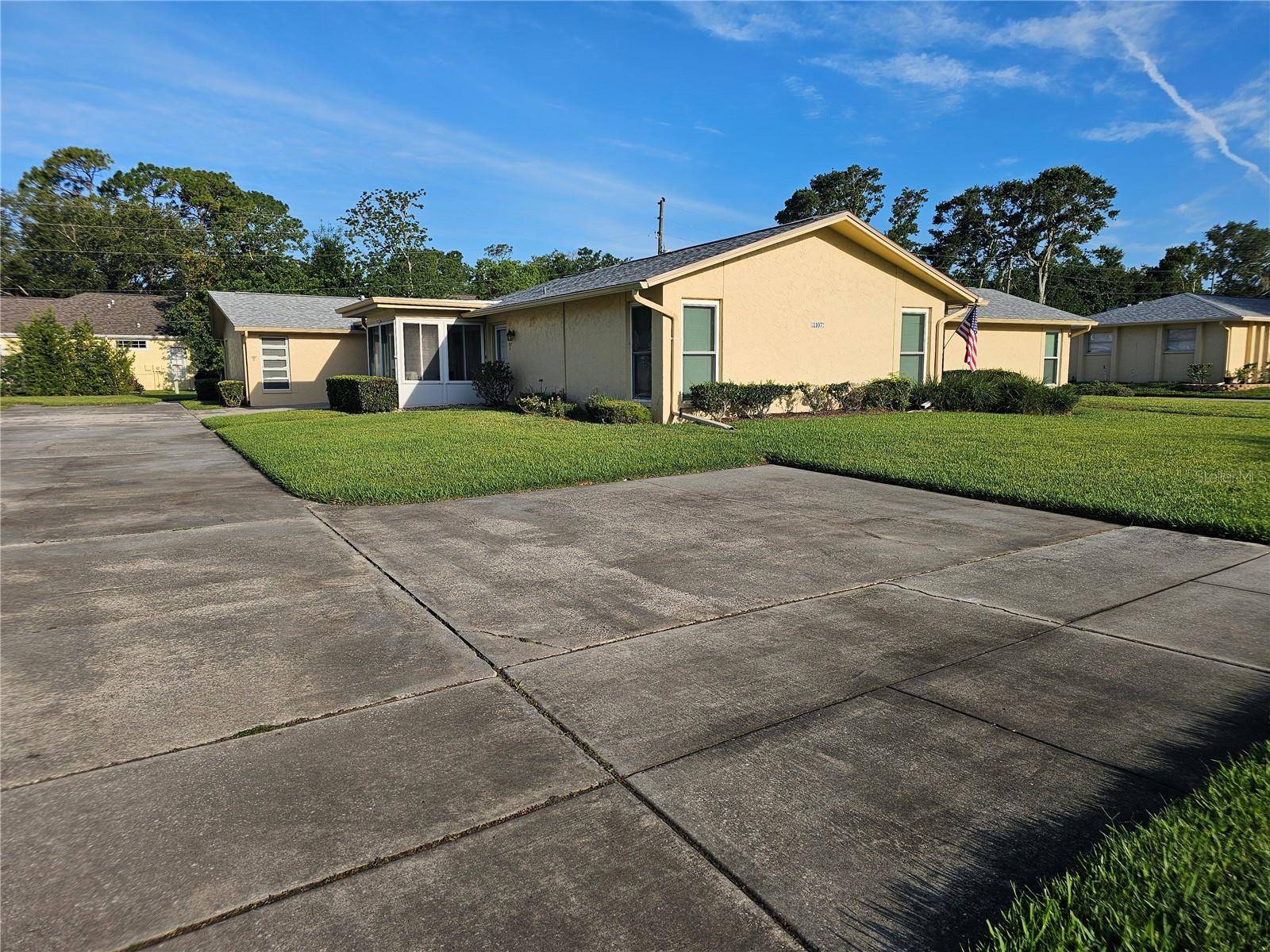 Palm Harbor, FL 34684,1107 QUEEN ANNE DR #C