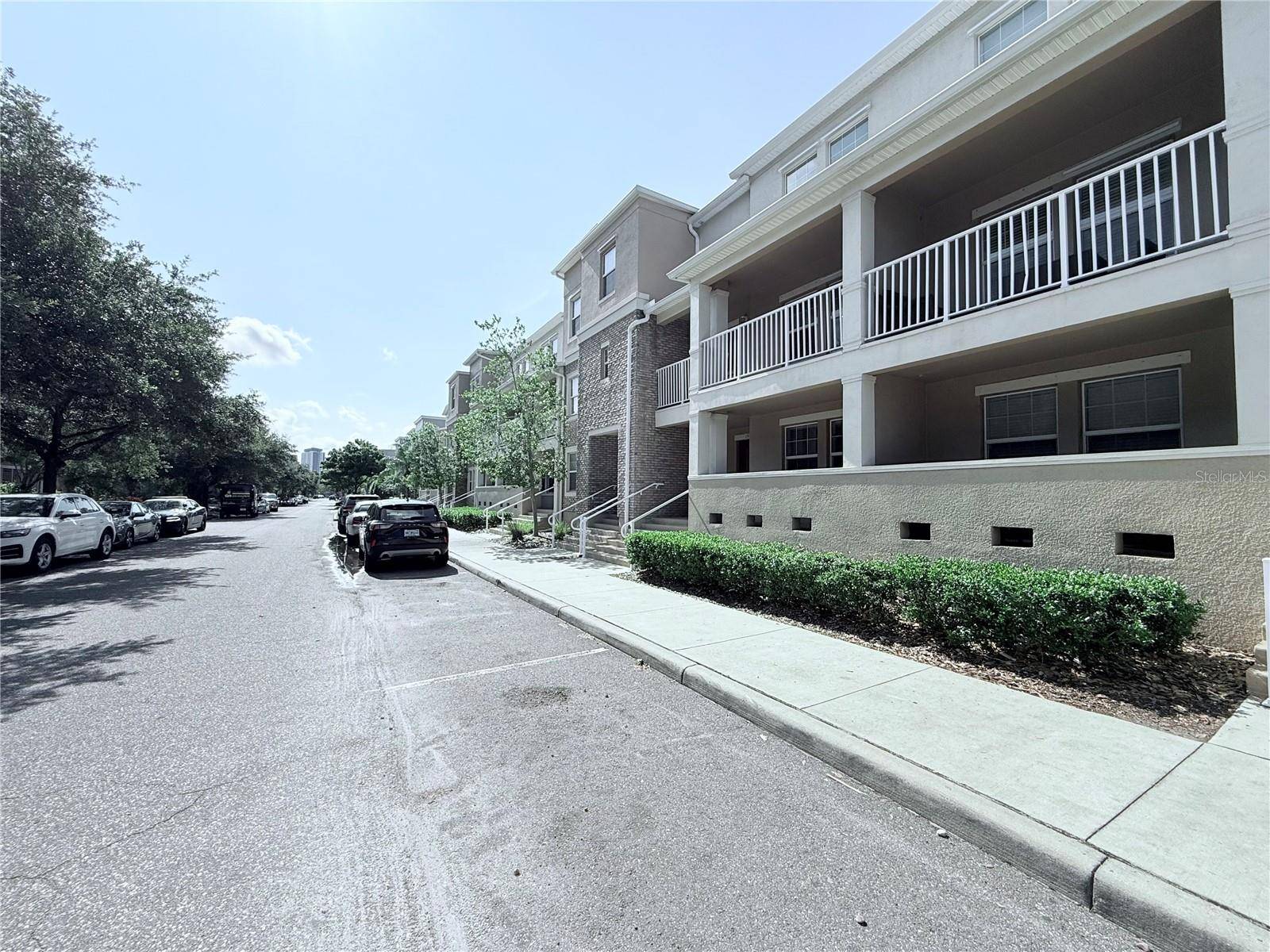 Tampa, FL 33606,1542 LEMON ST