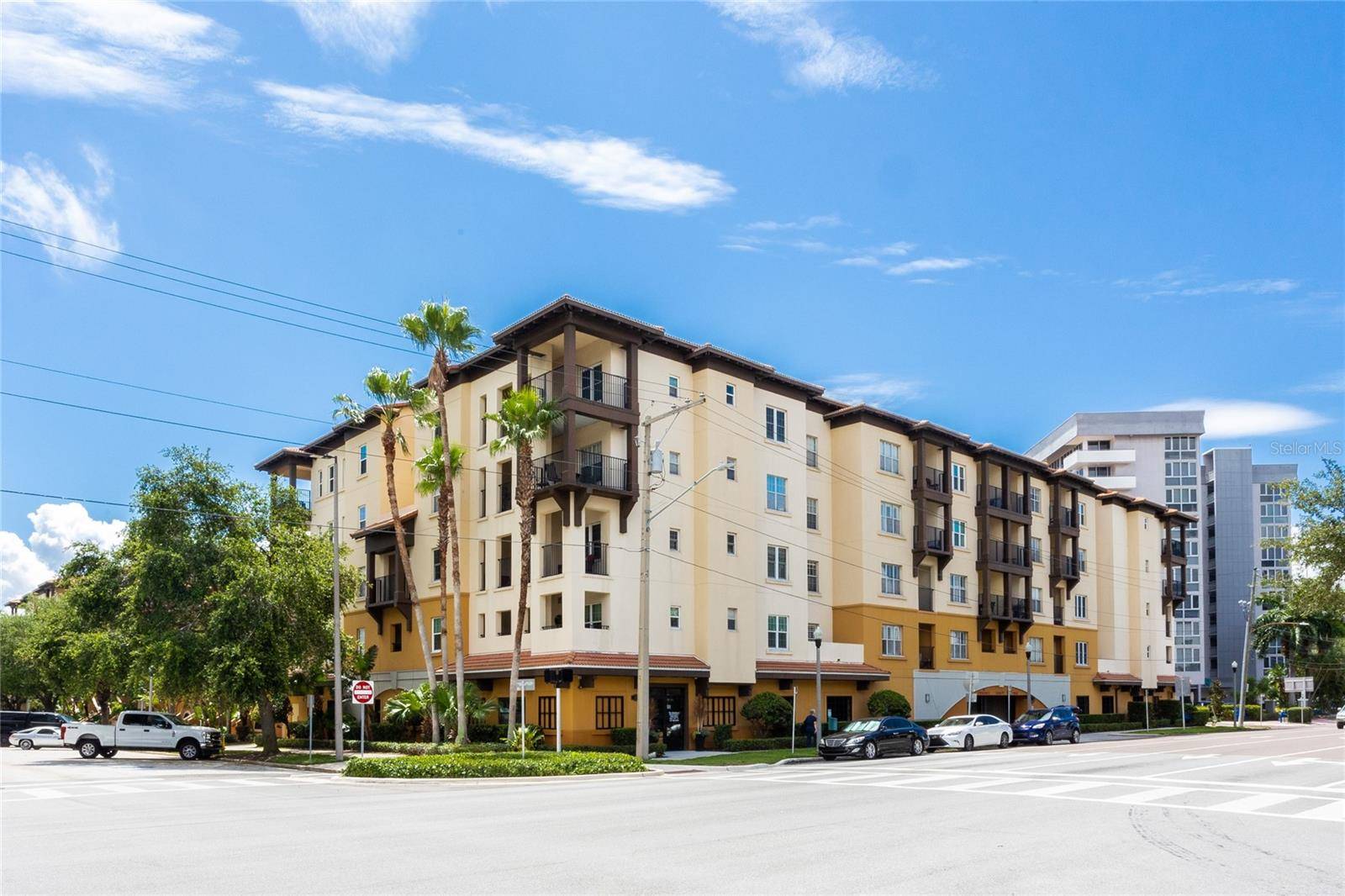 St Petersburg, FL 33701,200 4TH AVE S #329