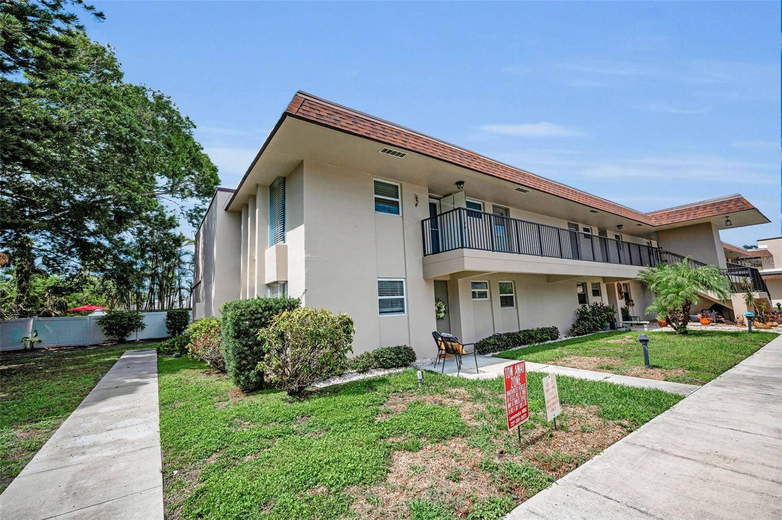 St Petersburg, FL 33708,9945 47TH AVE N #210