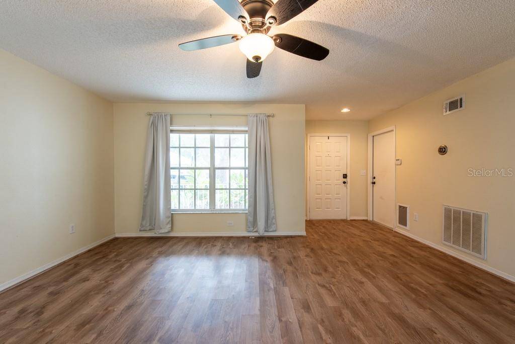 Valrico, FL 33594,1421 DEW BLOOM RD