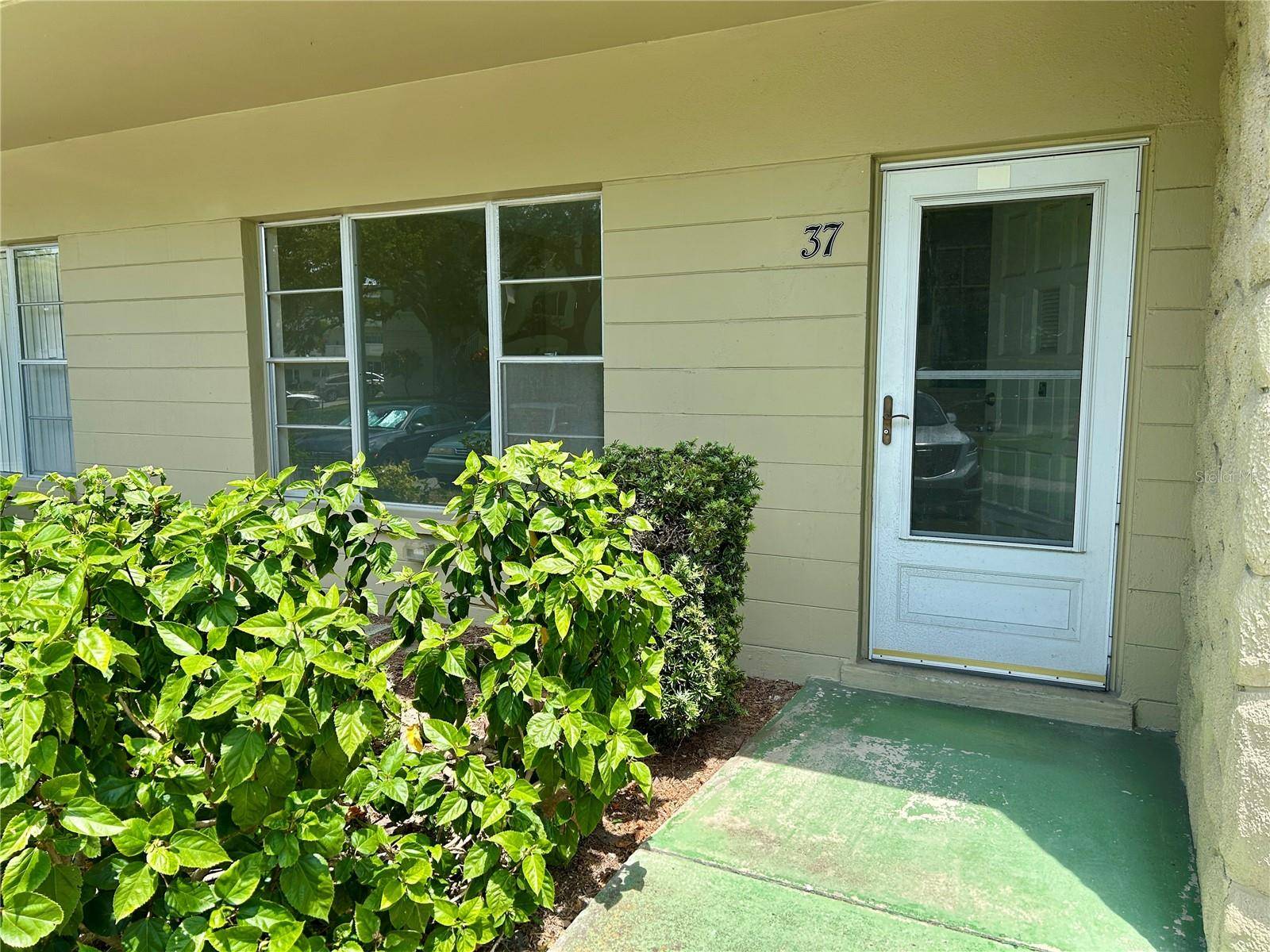 Clearwater, FL 33763,2391 SUMATRAN WAY #37