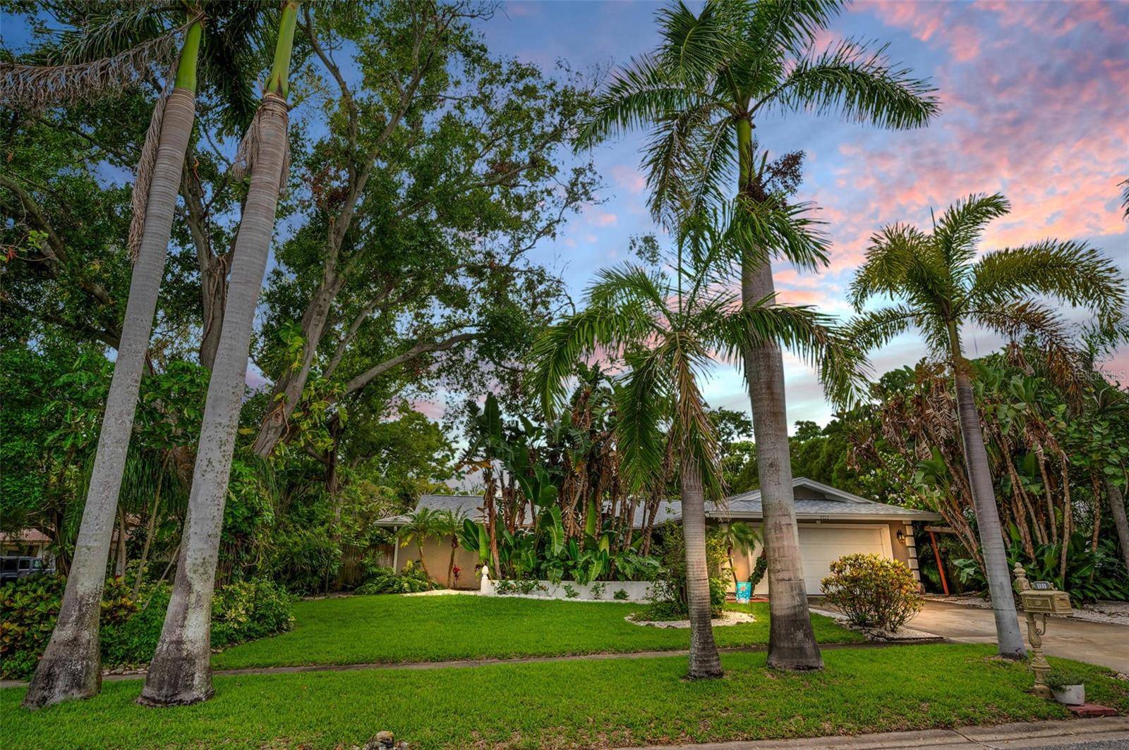 Tarpon Springs, FL 34689,1151 LANCER LN