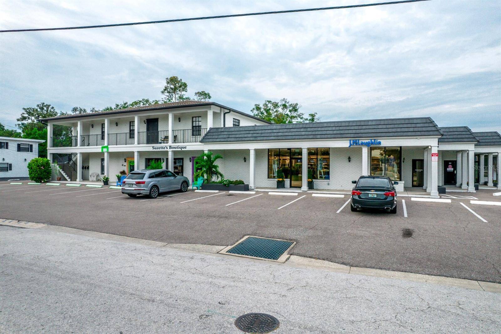 Belleair Bluffs, FL 33770,400 INDIAN ROCKS RD N