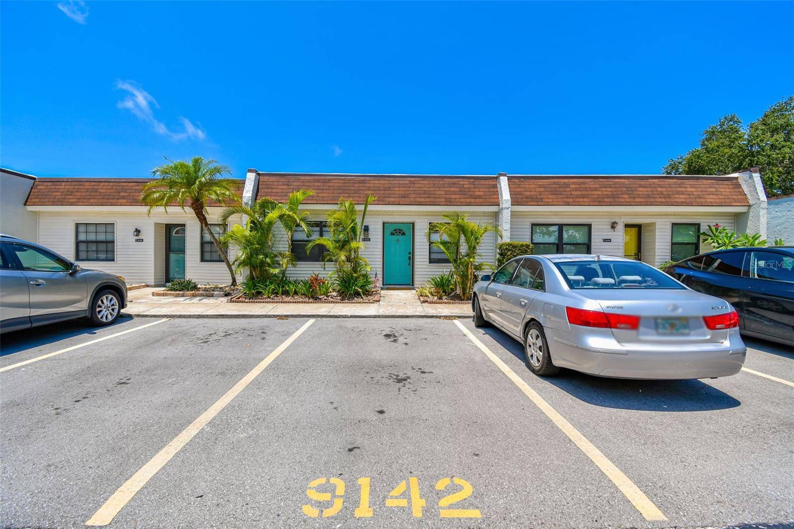 Seminole, FL 33776,9142 OAKWOOD LN