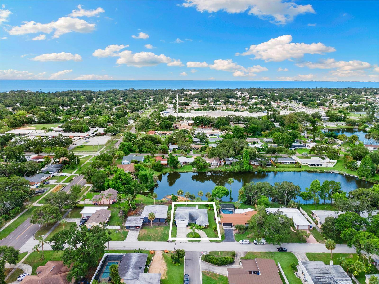 St Petersburg, FL 33705,996 56TH AVE S