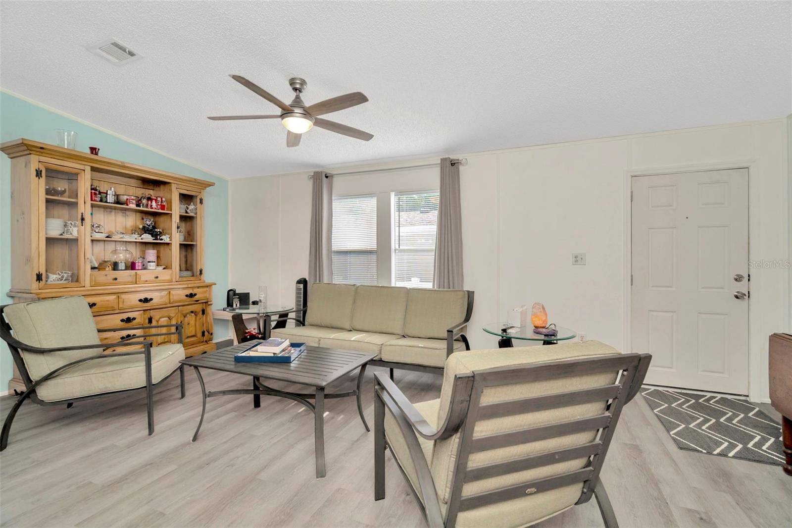 Zephyrhills, FL 33542,38039 LEONDIAS DR