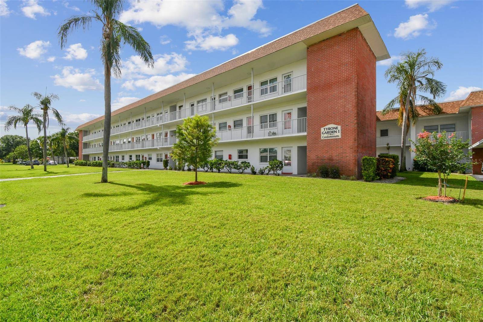 St Petersburg, FL 33710,5728 14TH AVE N #101B
