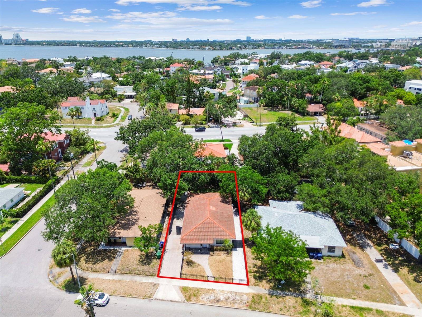 Tampa, FL 33606,120 BOSPHOROUS AVE