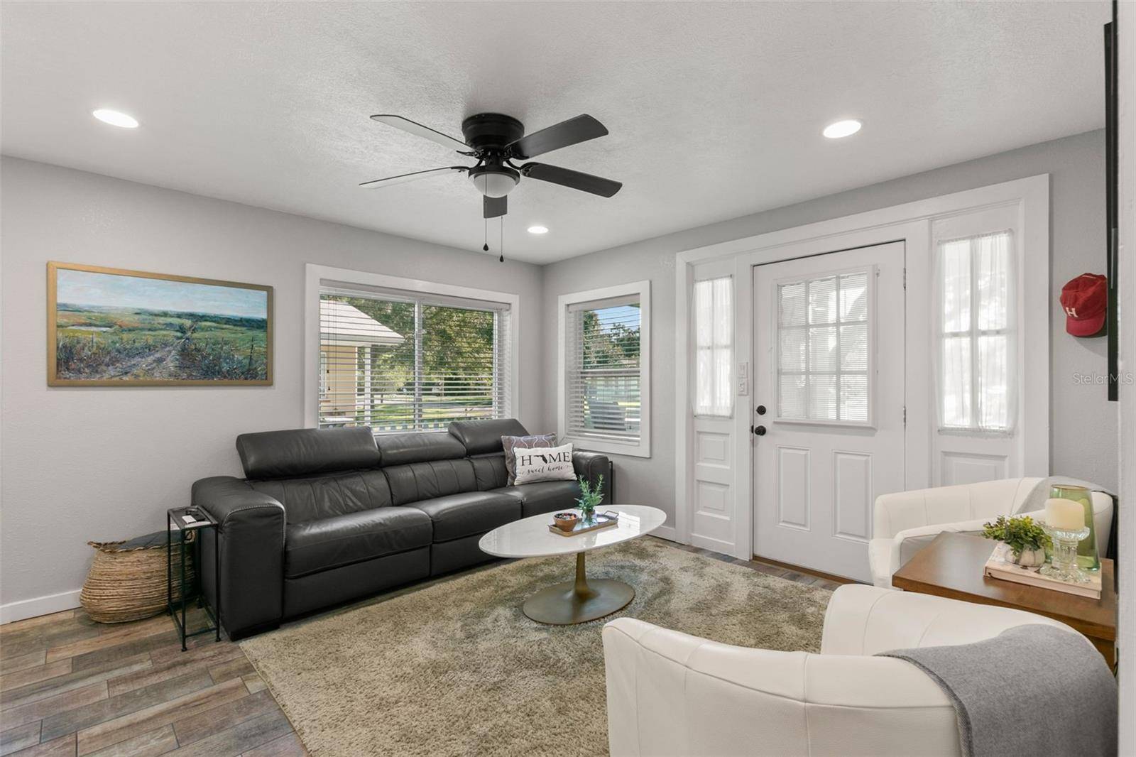 Tarpon Springs, FL 34689,302 BANANA ST