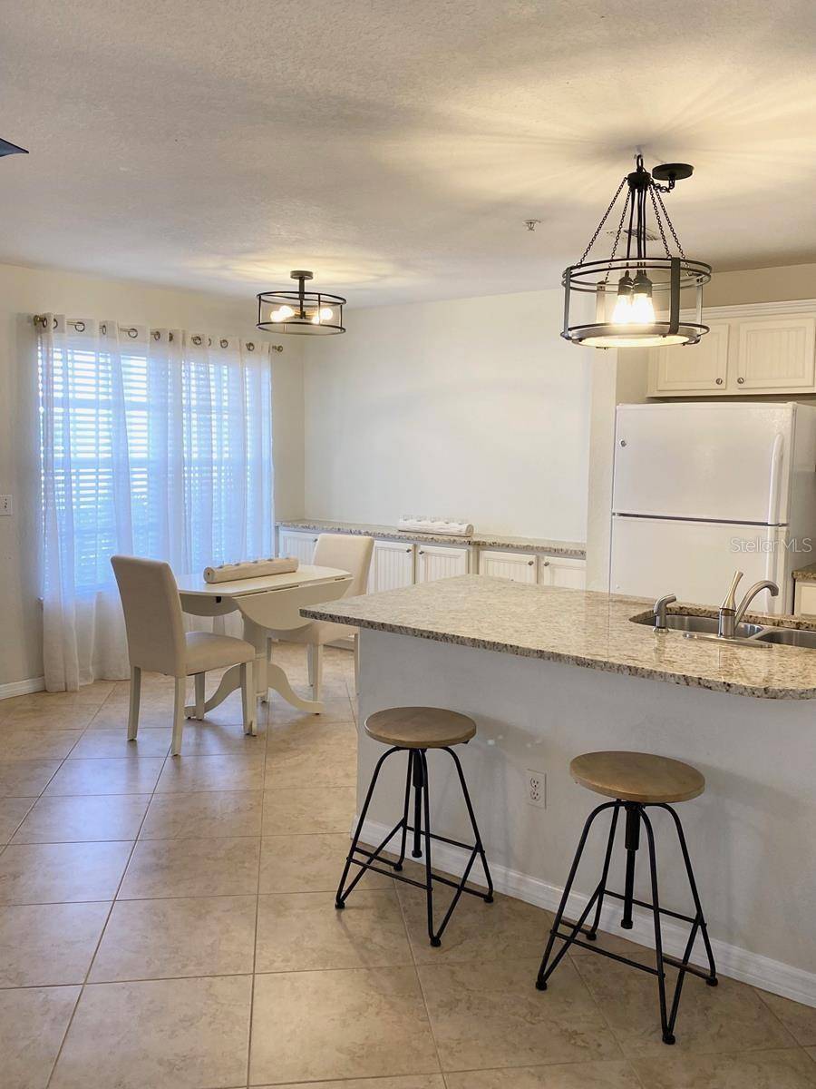 Sarasota, FL 34236,850 S TAMIAMI TRL #424