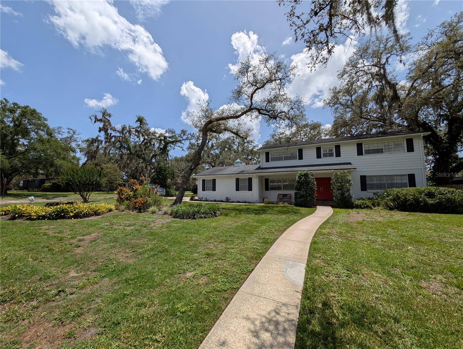 Temple Terrace, FL 33617,210 KINGSWAY DR