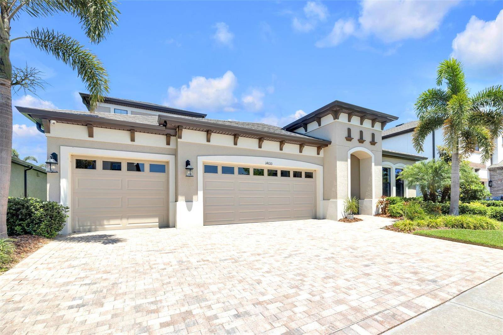 Lithia, FL 33547,14610 RED CASTLE AVE