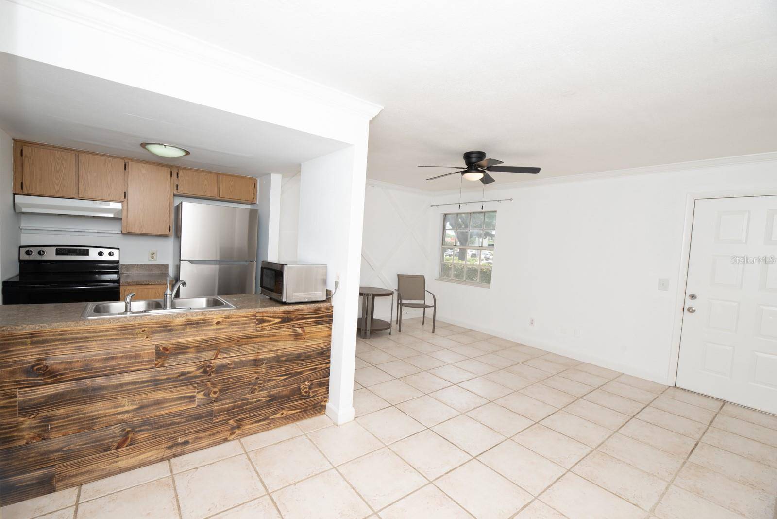Tampa, FL 33611,4878 W GANDY BLVD #D103