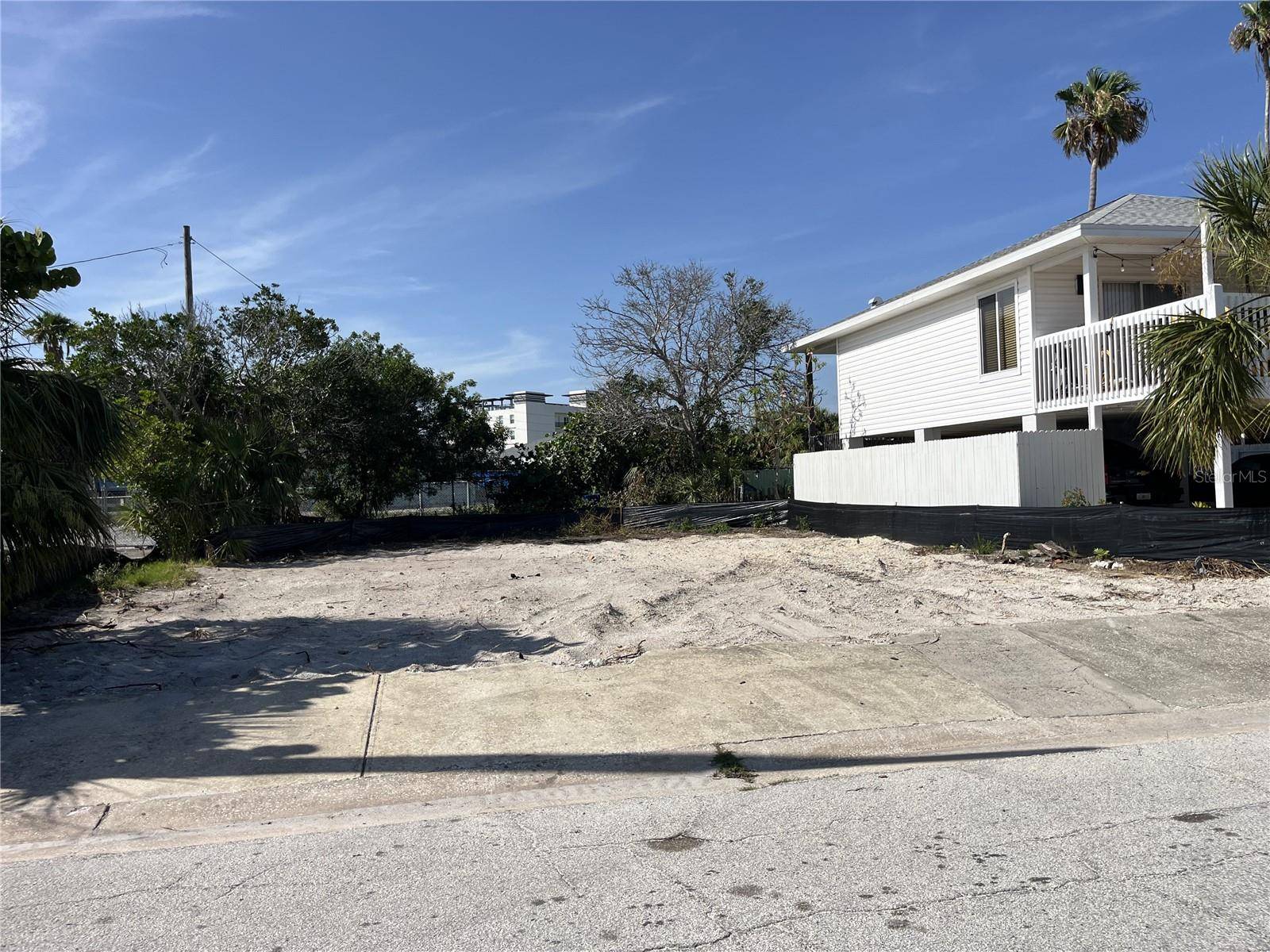 Madeira Beach, FL 33708,180 E MADEIRA AVE