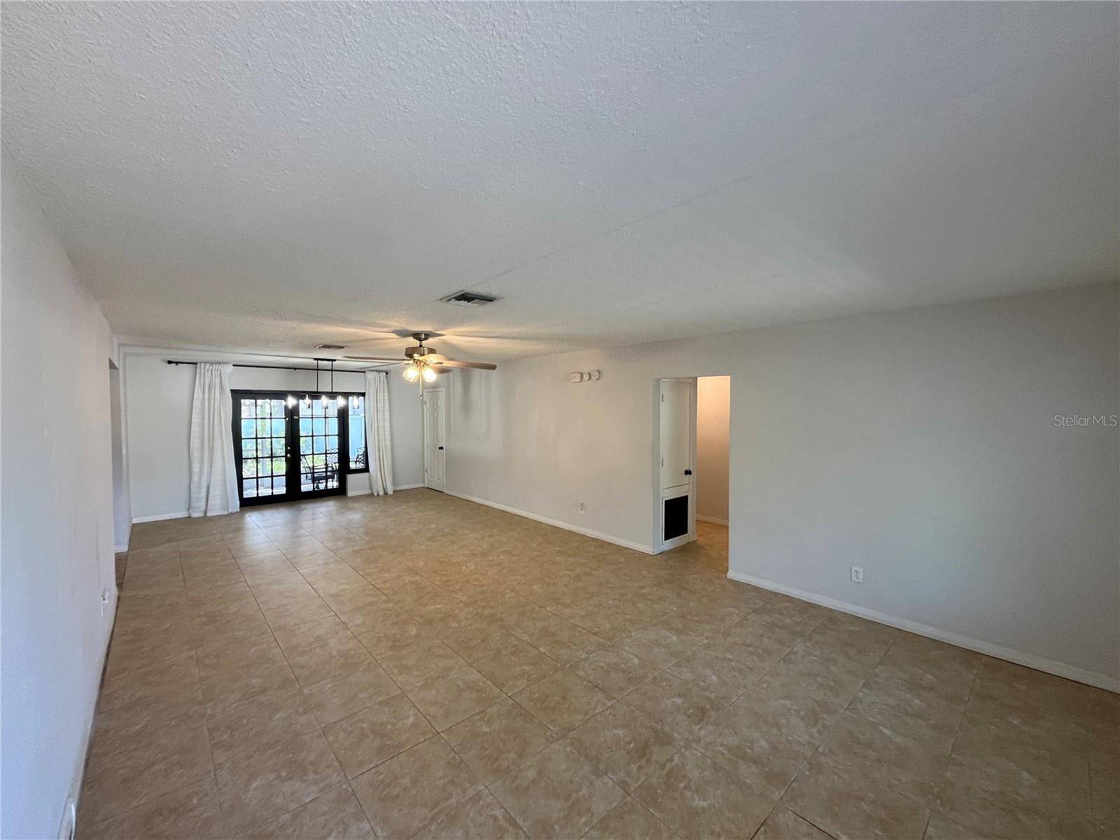 Palm Harbor, FL 34683,422 CROSSWINDS DR