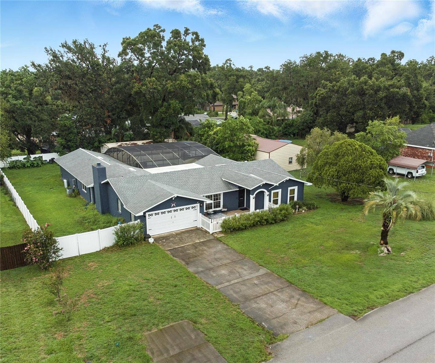 Dade City, FL 33525,37331 HICKORY HILL LN