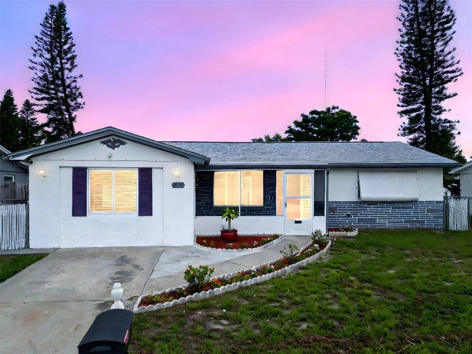 Holiday, FL 34691,1415 YALE DR