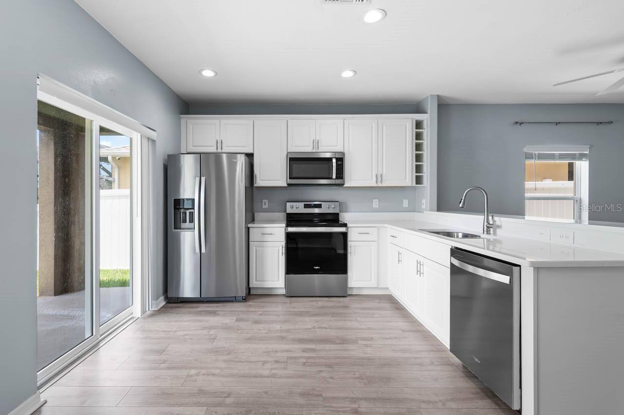 Ruskin, FL 33570,946 SEMINOLE SKY DR