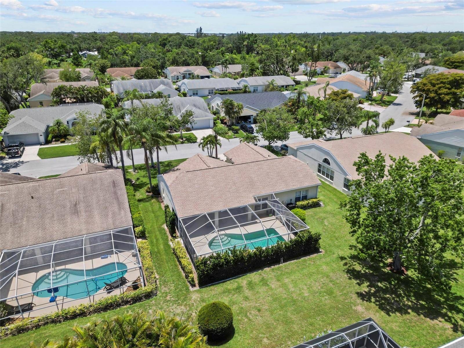 Bradenton, FL 34203,6009 CEDARWOOD LN