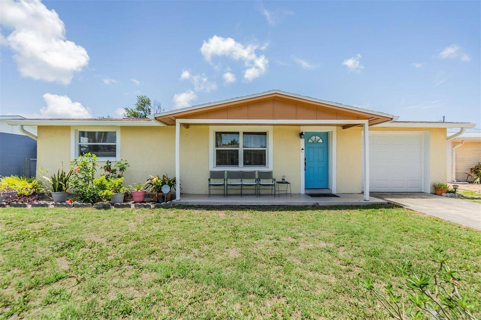 Holiday, FL 34691,3818 BEECHWOOD DR
