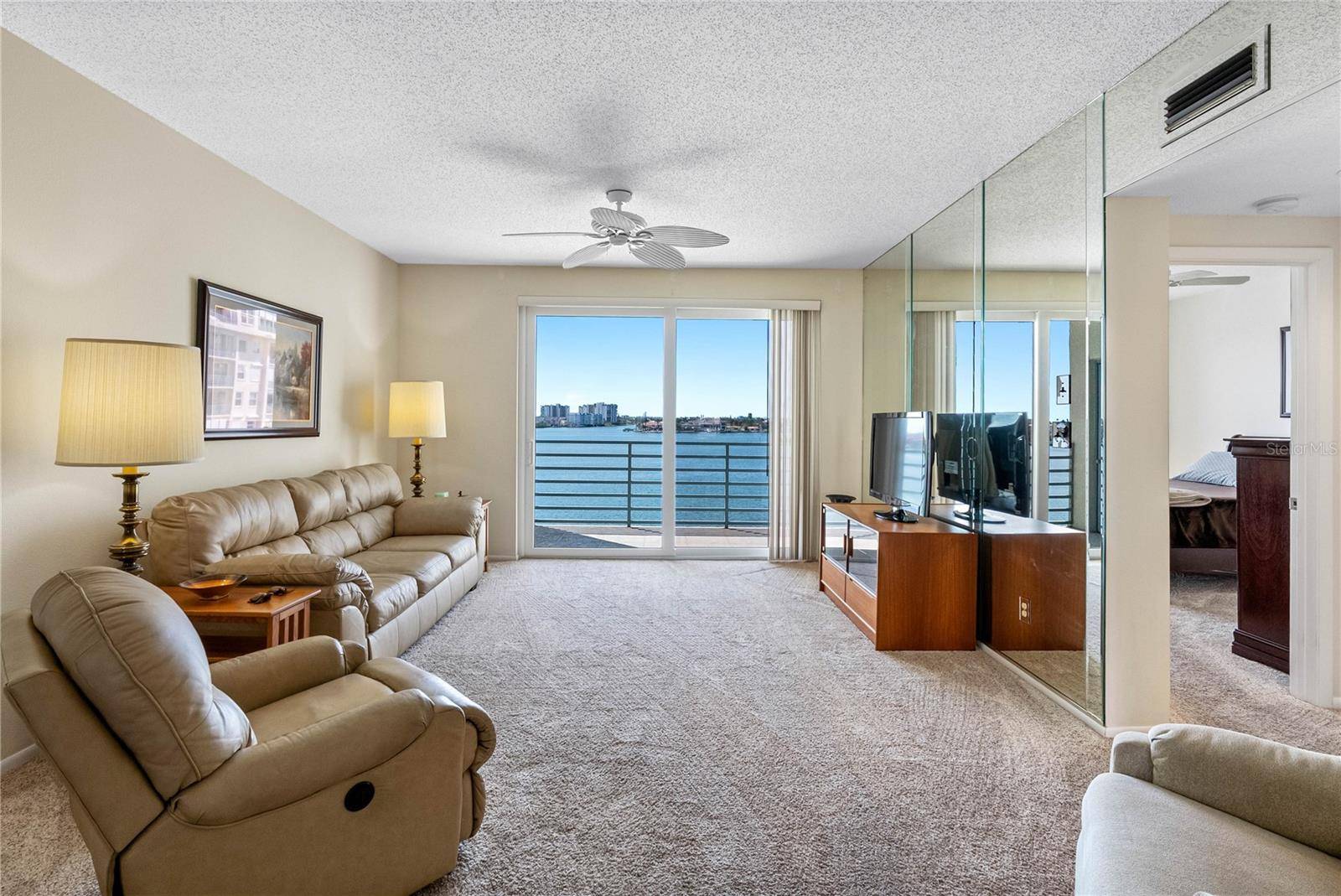 South Pasadena, FL 33707,7932 SAILBOAT KEY BLVD S #406