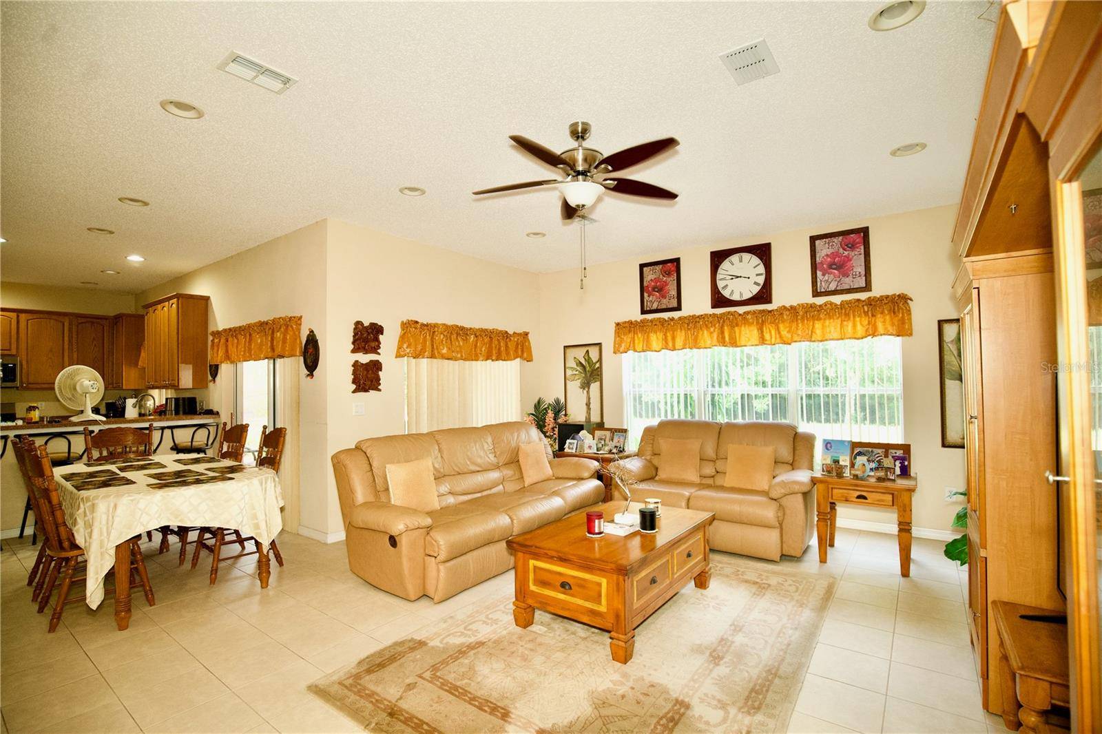 Holiday, FL 34691,2038 OSWEGO DR