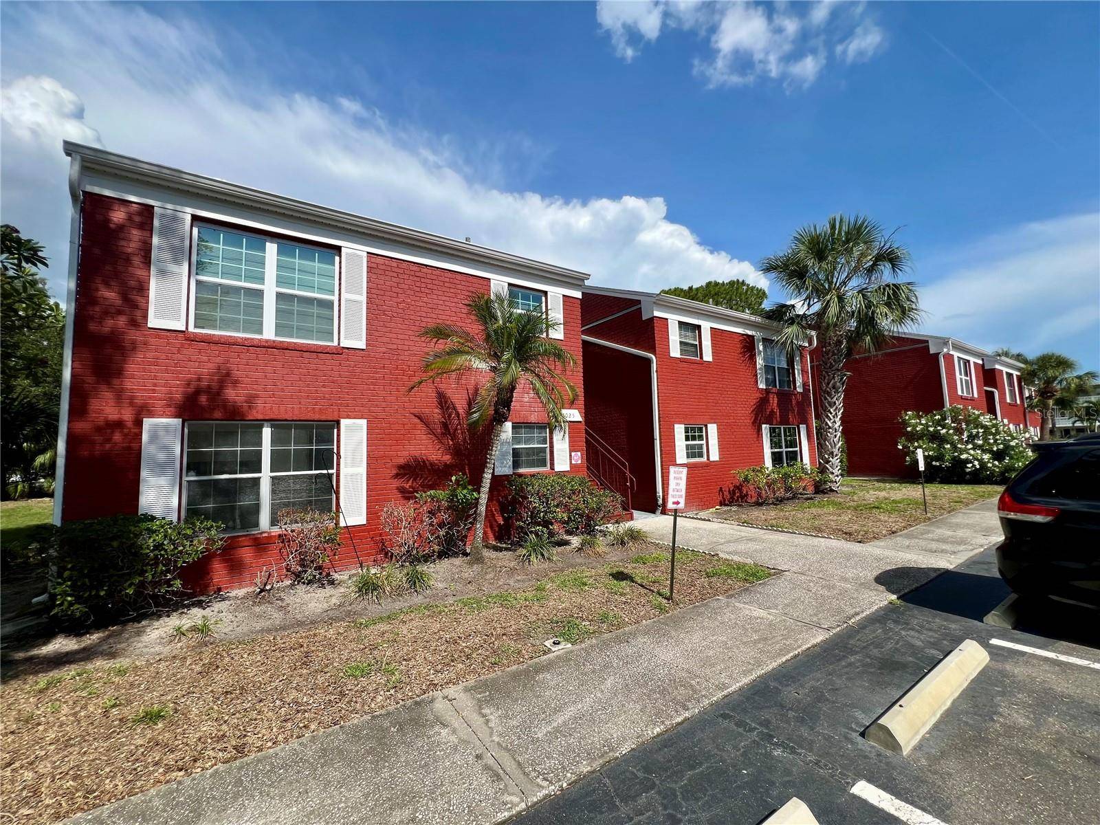 St Petersburg, FL 33702,1025 82ND TER N #1025D