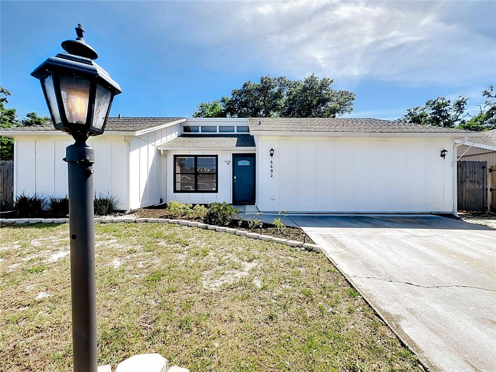 Sarasota, FL 34241,6682 MAUNA LOA BLVD