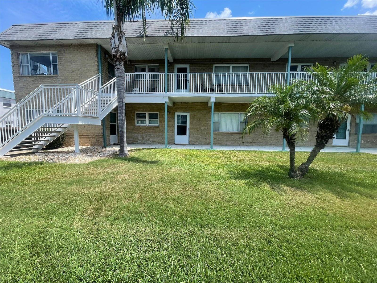 St Petersburg, FL 33709,5247 81ST ST N #2