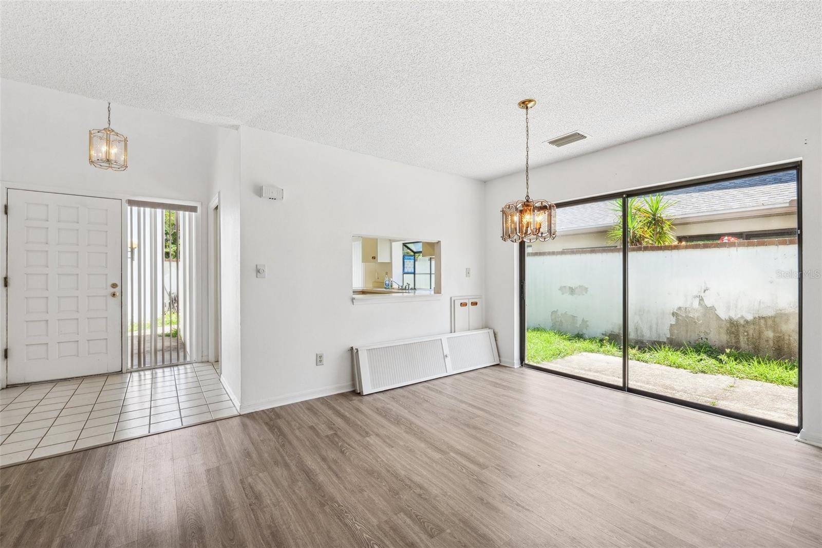 Seminole, FL 33777,8645 PIPER LN