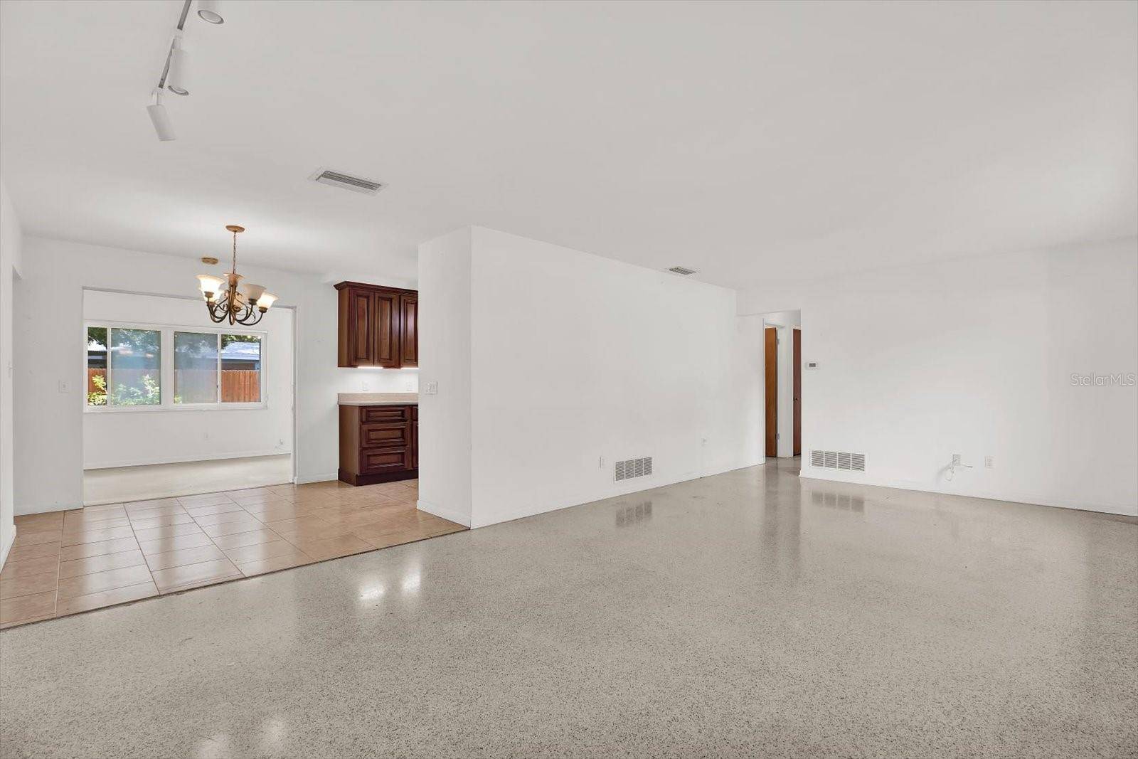 Seminole, FL 33776,13795 ANTIGUA DR