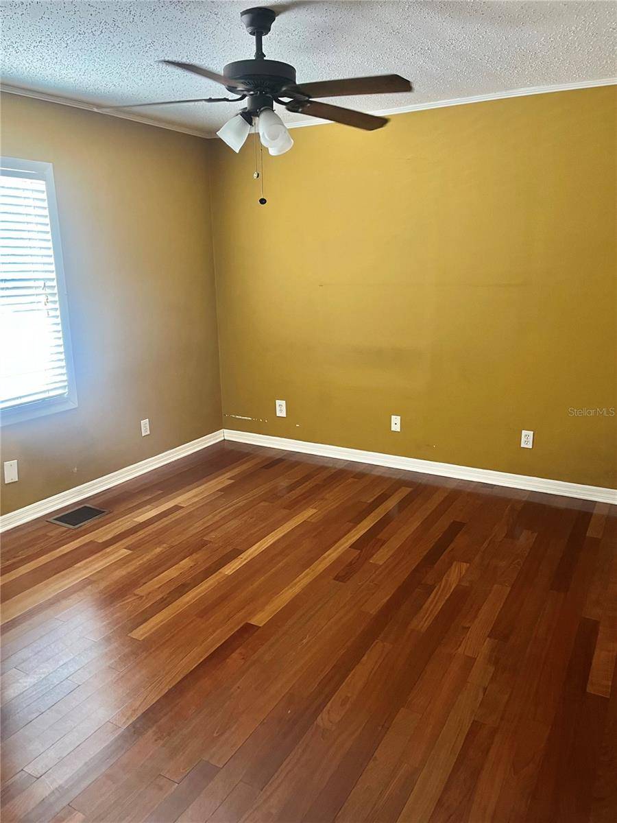 St Petersburg, FL 33714,4634 IRIS ST N
