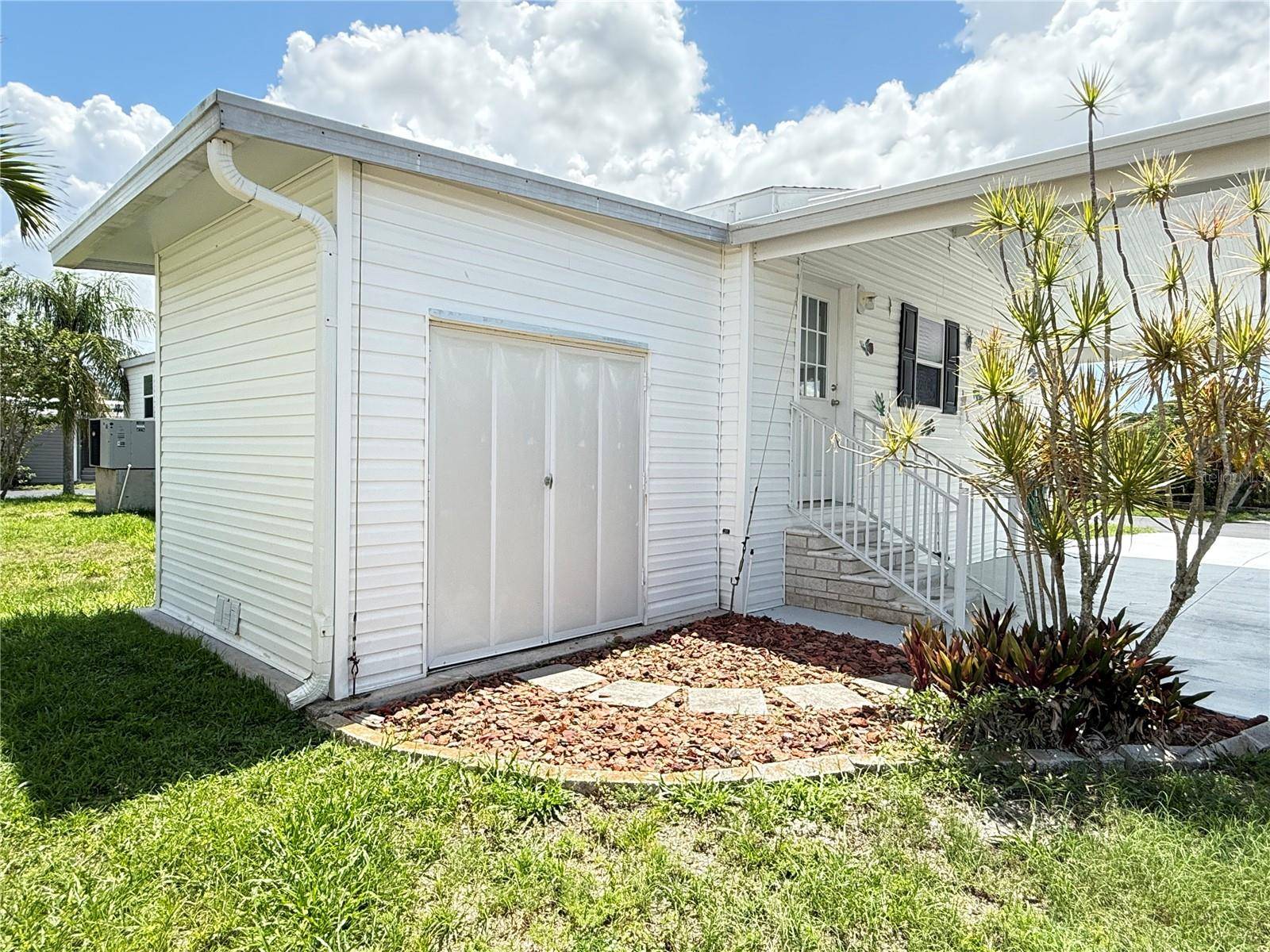 St Petersburg, FL 33702,6707 MOUNT PLEASANT RD NE #57