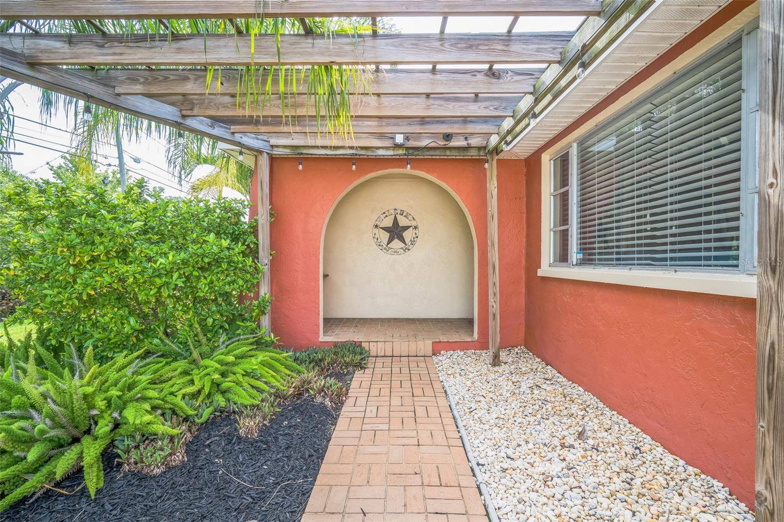 Palm Harbor, FL 34684,51 CYPRESS DR