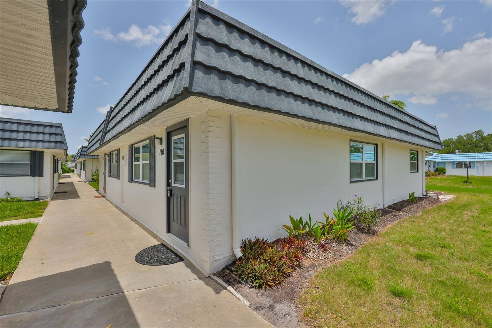 Sun City Center, FL 33573,301 KINGS BLVD #130