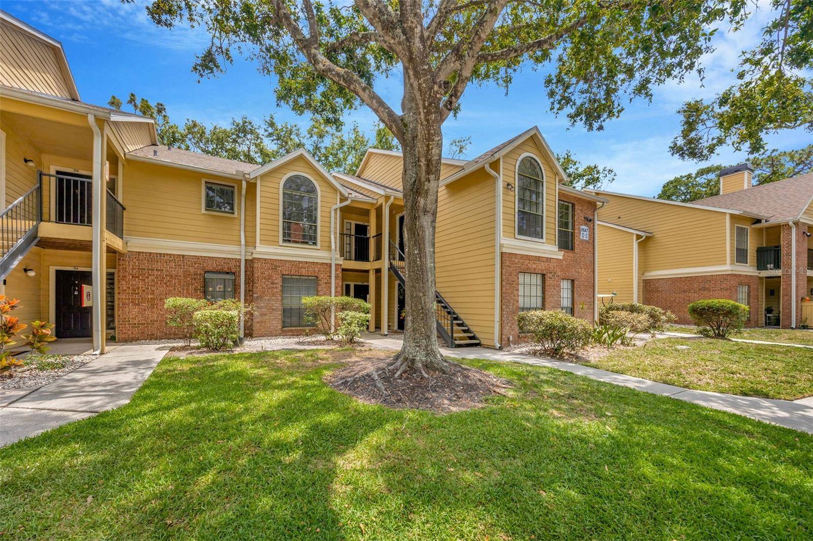 Tampa, FL 33614,8647 MALLARD RESERVE DR #205